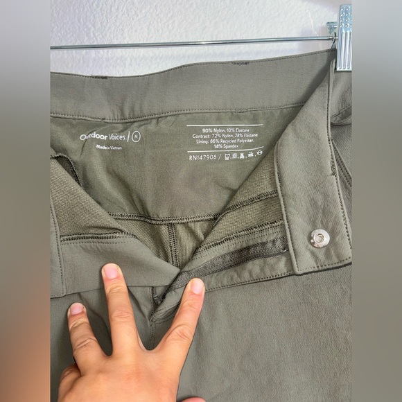 Outdoor Voices RecTrek Zip-Off Pants in Tea Tree Colorblock | Size M - Picture 5 of 7